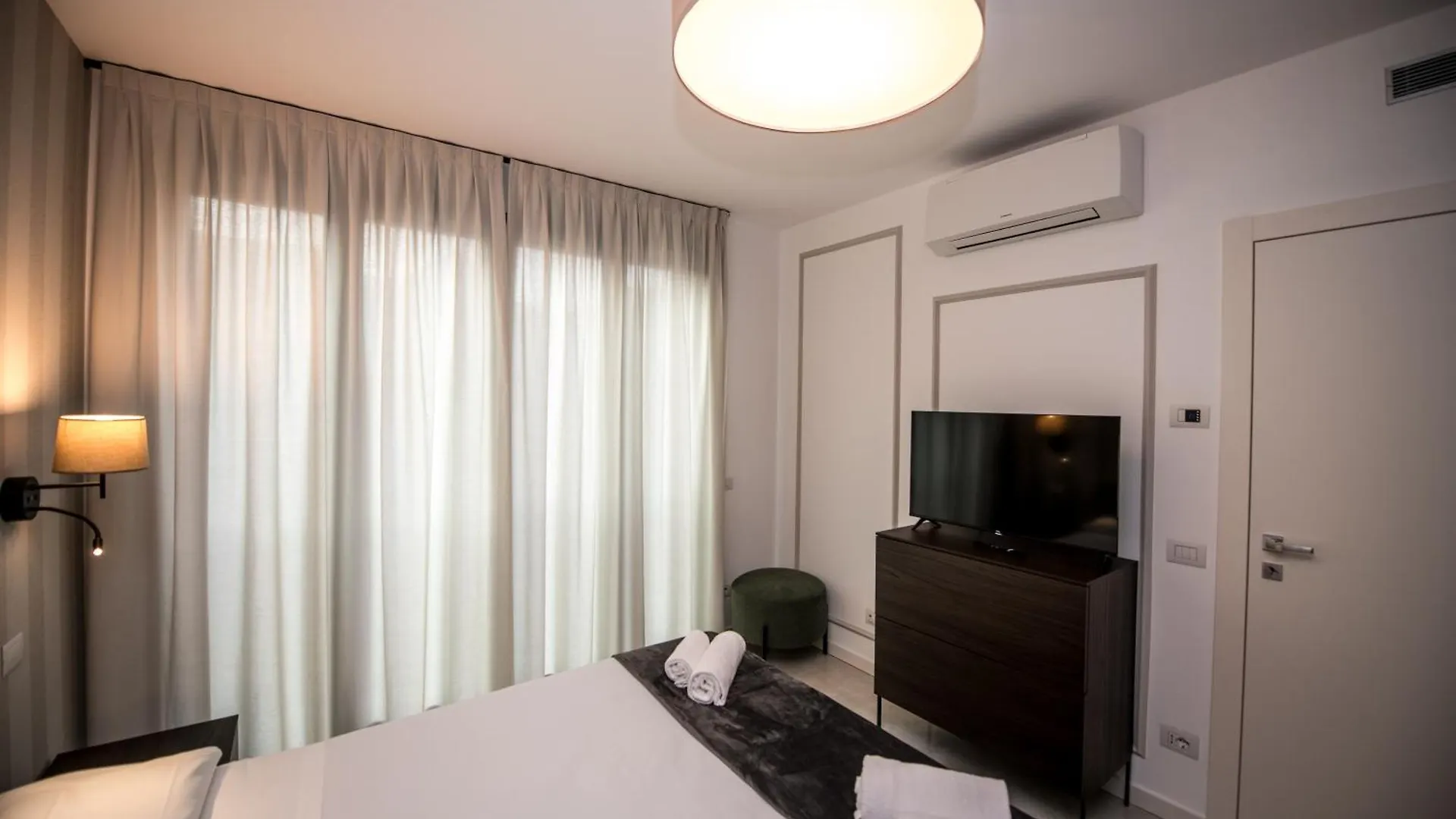 Compagnoni Suite Luxe - Spa & Wellness Milan Apartment